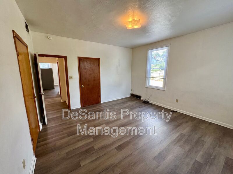 Spacious 2 Bed 1 Bath in Cheswick! property image