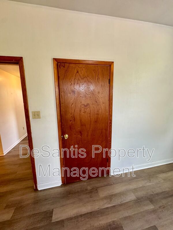 Spacious 2 Bed 1 Bath in Cheswick! property image