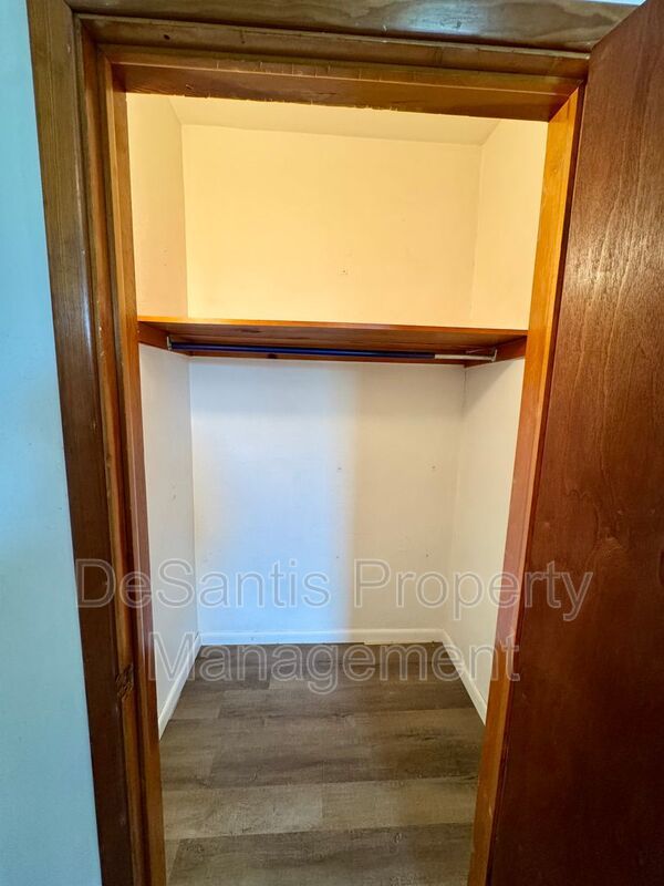 Spacious 2 Bed 1 Bath in Cheswick! property image