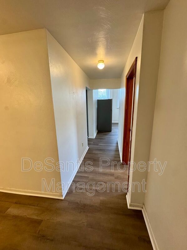 Spacious 2 Bed 1 Bath in Cheswick! property image