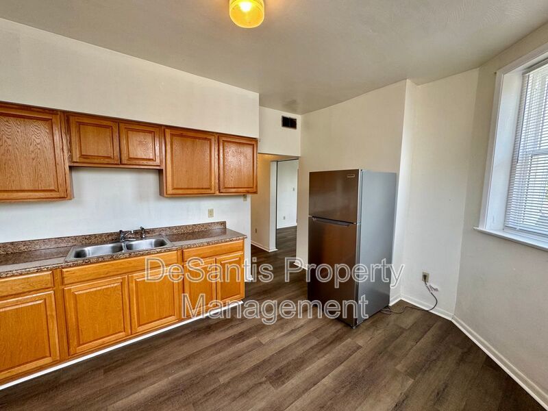 Spacious 2 Bed 1 Bath in Cheswick! property image