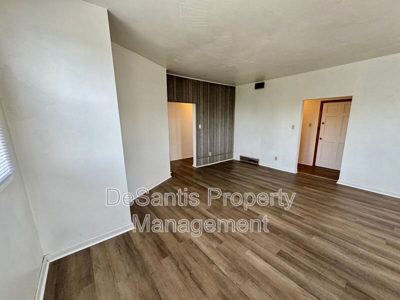 Spacious 2 Bed 1 Bath in Cheswick! property image