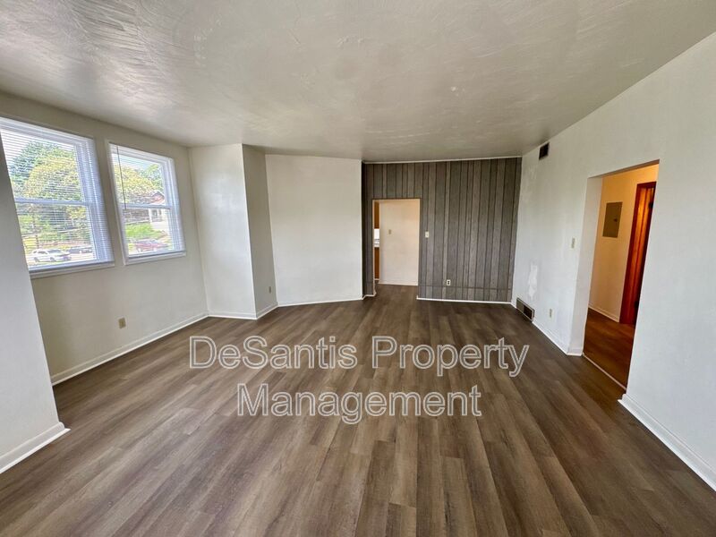 Spacious 2 Bed 1 Bath in Cheswick! property image