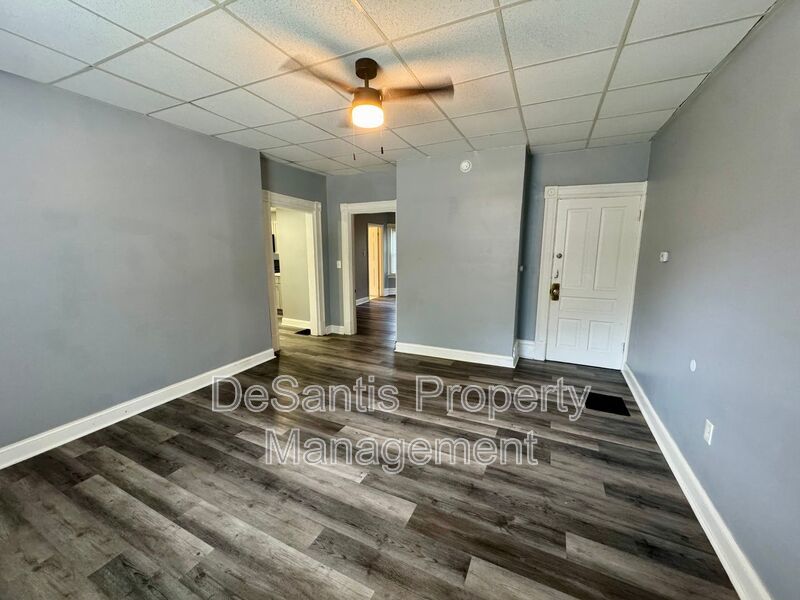 1 Bed 1 Bath Apt in Bellevue! property image