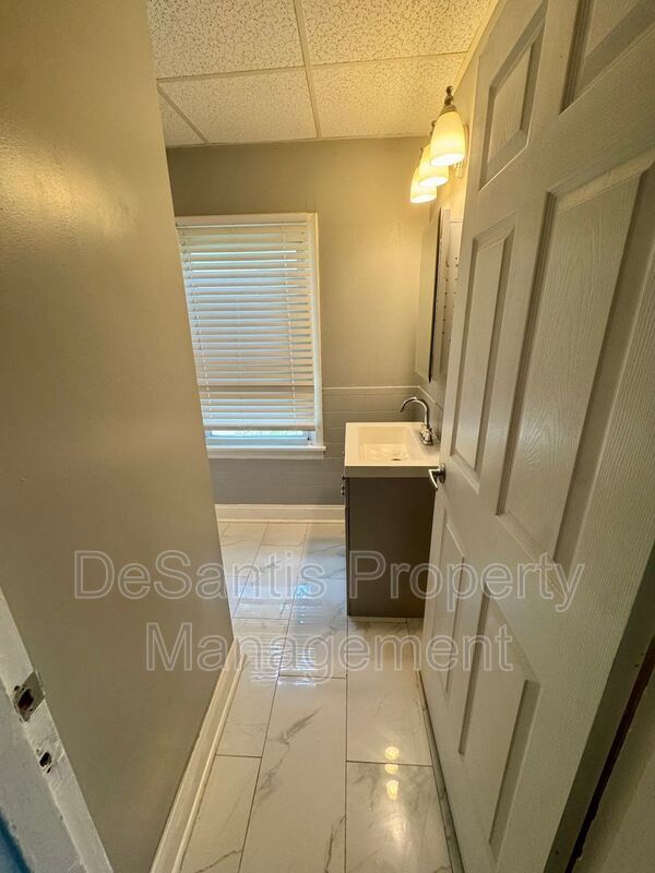 1 Bed 1 Bath Apt in Bellevue! property image