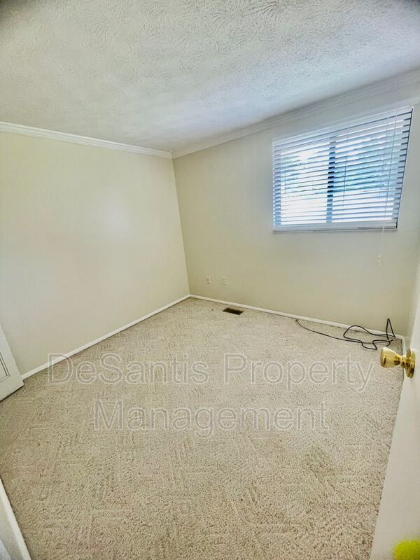 3 bed- 1.5 Bath- Bridgeville Pa property image