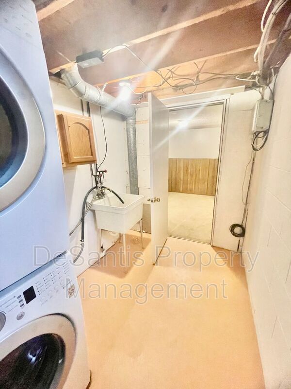 3 bed- 1.5 Bath- Bridgeville Pa property image