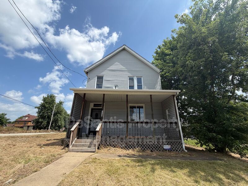 McKeesport - 3 Bed 1 Bath - Home for Rent property image
