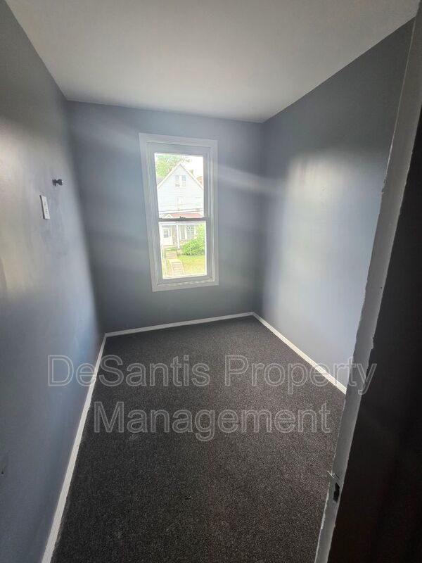 McKeesport - 3 Bed 1 Bath - Home for Rent property image