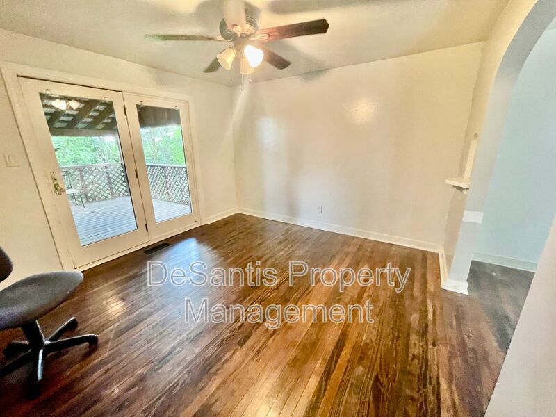 Exquisite 3 Bed, 1 Bath Retreat at 5705 Hilltop, Verona, PA property image