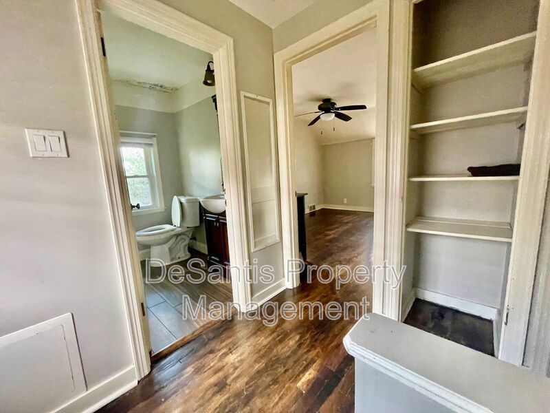 Exquisite 3 Bed, 1 Bath Retreat at 5705 Hilltop, Verona, PA property image