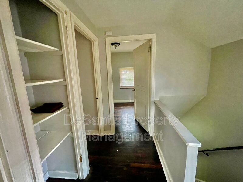 Exquisite 3 Bed, 1 Bath Retreat at 5705 Hilltop, Verona, PA property image