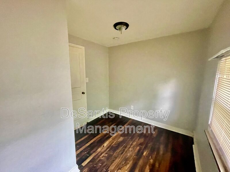 Exquisite 3 Bed, 1 Bath Retreat at 5705 Hilltop, Verona, PA property image