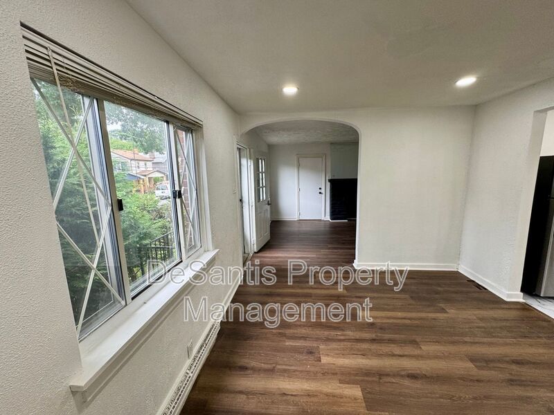 Adorable 2 Bed 1 Bath Home in Brookline W/dedicated office/library space! property image