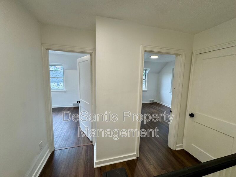Adorable 2 Bed 1 Bath Home in Brookline W/dedicated office/library space! property image