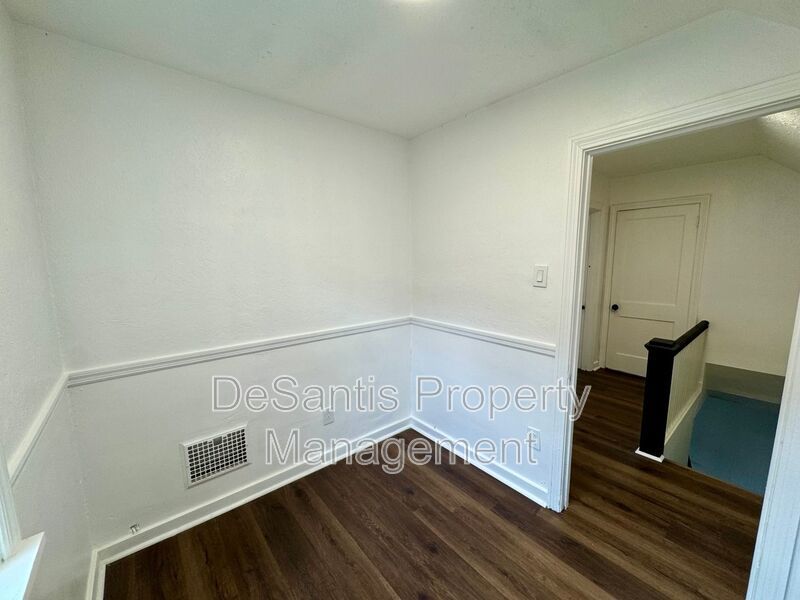 Adorable 2 Bed 1 Bath Home in Brookline W/dedicated office/library space! property image