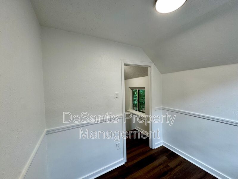 Adorable 2 Bed 1 Bath Home in Brookline W/dedicated office/library space! property image