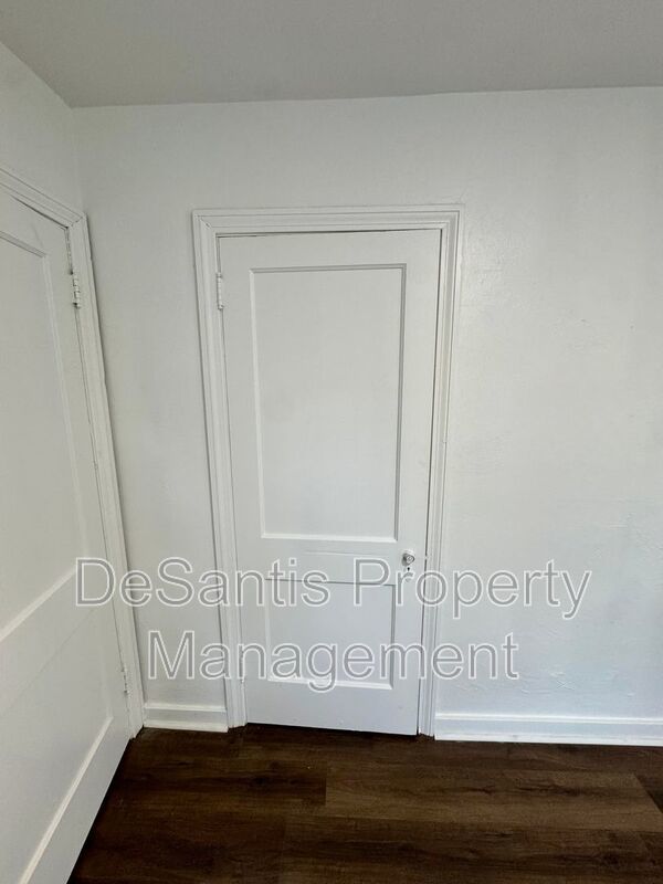 Adorable 2 Bed 1 Bath Home in Brookline W/dedicated office/library space! property image