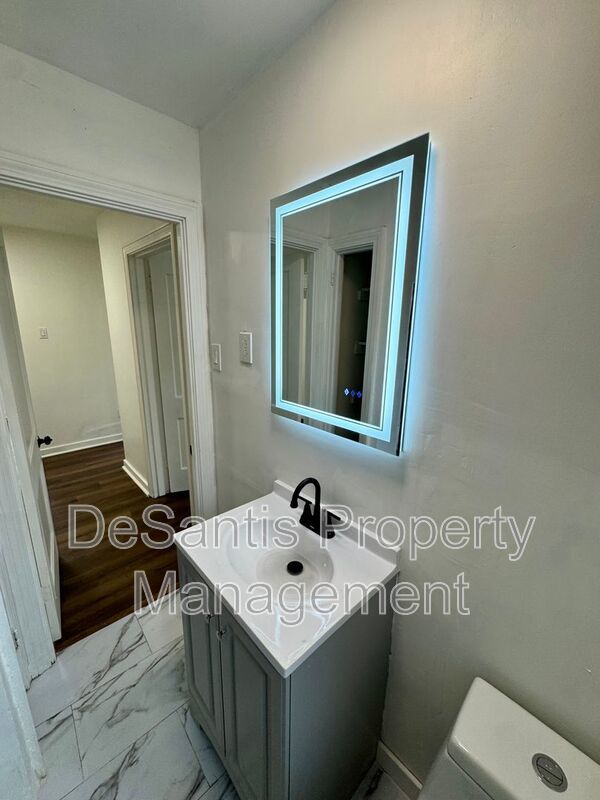 Adorable 2 Bed 1 Bath Home in Brookline W/dedicated office/library space! property image