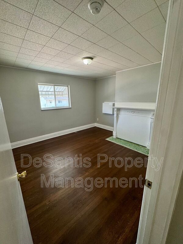 Spacious and Well Maintained 5 bed Apt in New Kensington! property image