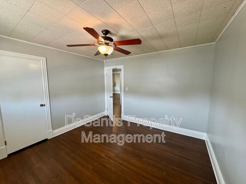 Spacious and Well Maintained 5 bed Apt in New Kensington! property image
