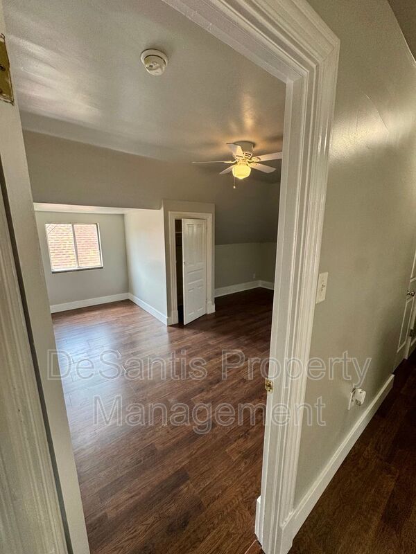 Spacious and Well Maintained 5 bed Apt in New Kensington! property image