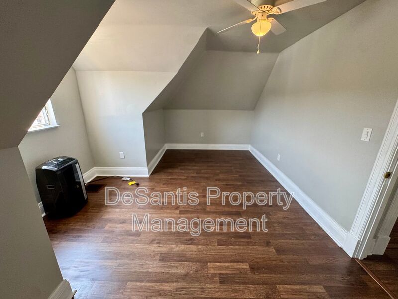 Spacious and Well Maintained 5 bed Apt in New Kensington! property image