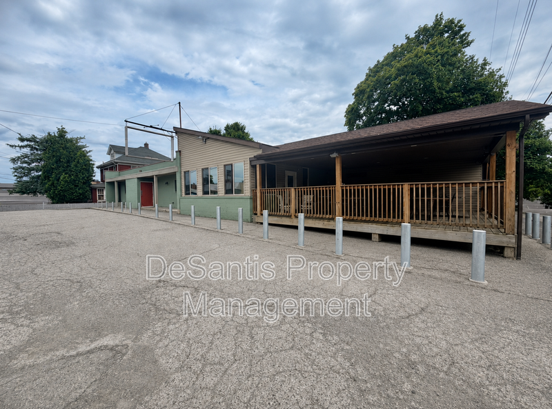 Large Bar- Aliquippa PA property image