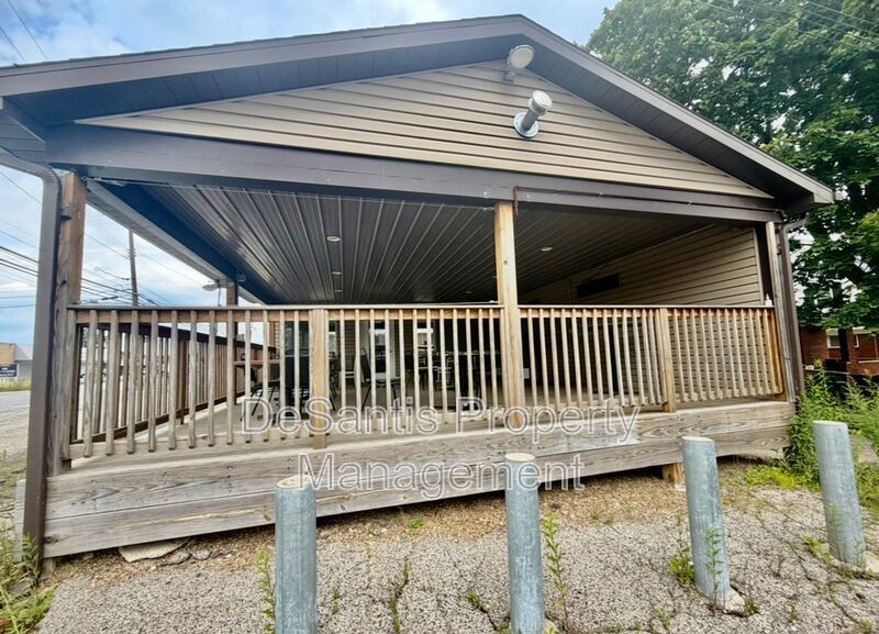 Large Bar- Aliquippa PA property image