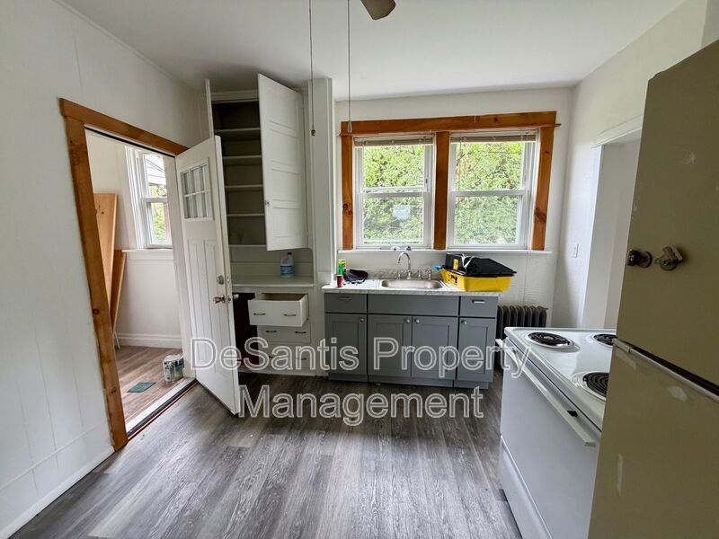 Pittsburgh - 1 bed 1 bath - Updated Apartment for Rent property image