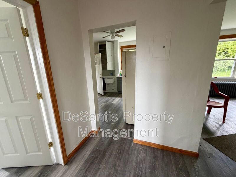 Pittsburgh - 1 bed 1 bath - Updated Apartment for Rent property image