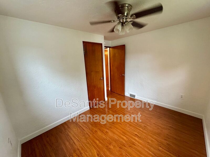 Charming 2 Bed 1 Bath Apt in Crafton! property image