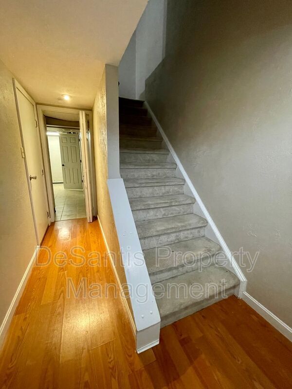 South Fayette - Spacious 3 Bedroom, 2.5 Bath Townhouse - Hunting Ridge Community property image