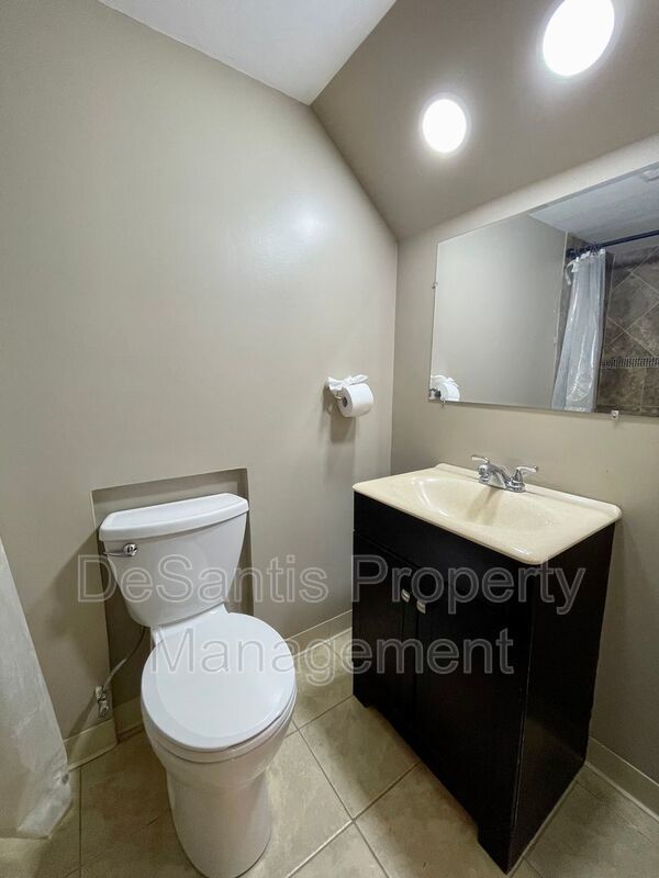 South Fayette - Spacious 3 Bedroom, 2.5 Bath Townhouse - Hunting Ridge Community property image