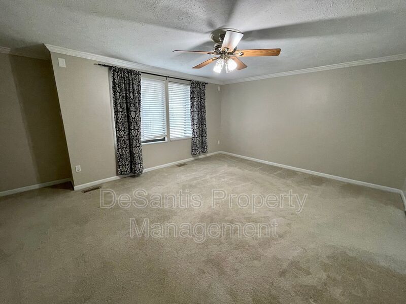 South Fayette - Spacious 3 Bedroom, 2.5 Bath Townhouse - Hunting Ridge Community property image