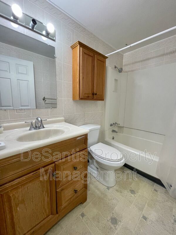 South Fayette - Spacious 3 Bedroom, 2.5 Bath Townhouse - Hunting Ridge Community property image