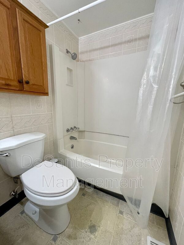 South Fayette - Spacious 3 Bedroom, 2.5 Bath Townhouse - Hunting Ridge Community property image
