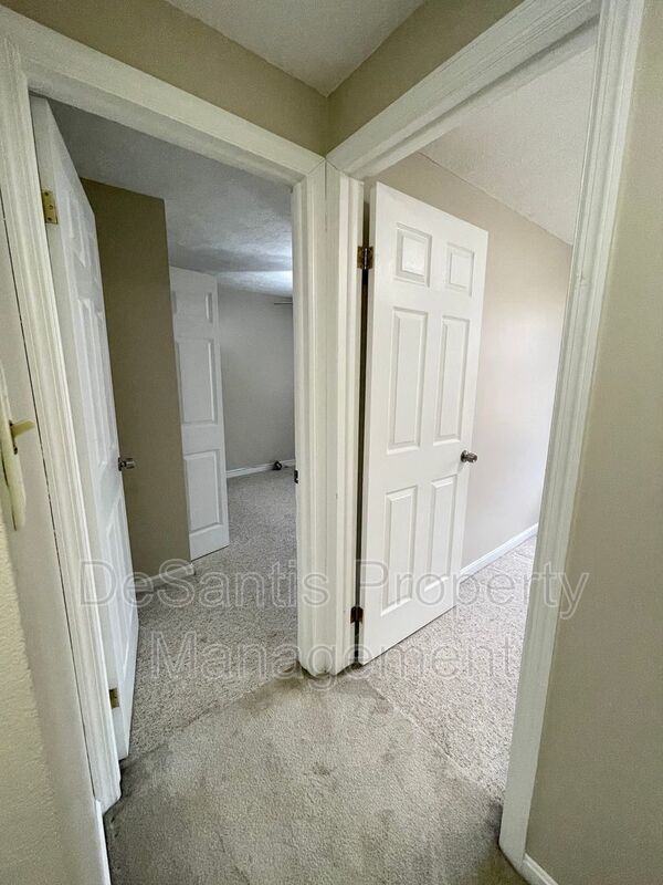 South Fayette - Spacious 3 Bedroom, 2.5 Bath Townhouse - Hunting Ridge Community property image