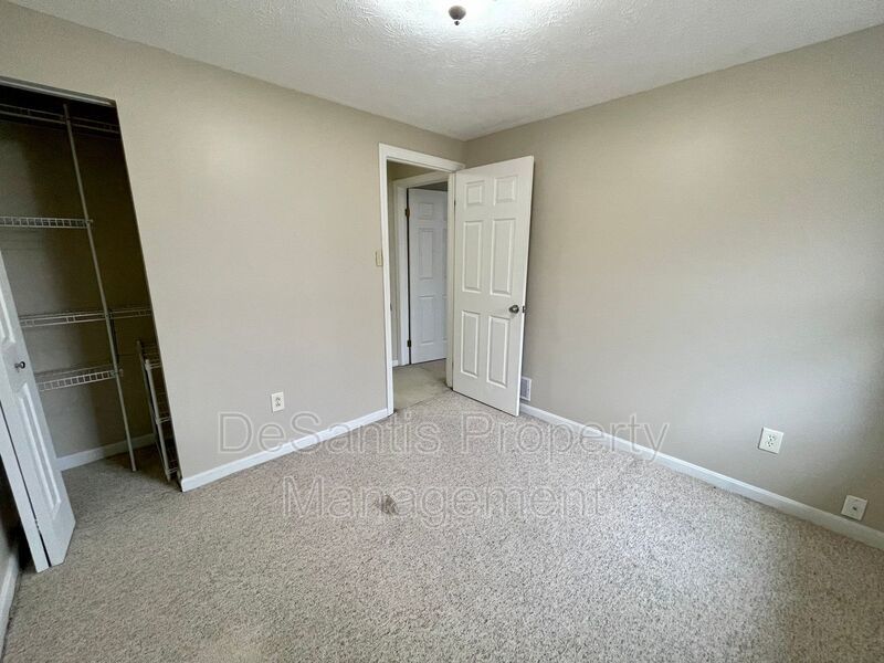 South Fayette - Spacious 3 Bedroom, 2.5 Bath Townhouse - Hunting Ridge Community property image