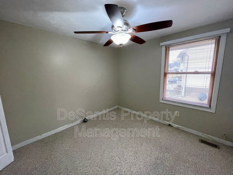 South Fayette - Spacious 3 Bedroom, 2.5 Bath Townhouse - Hunting Ridge Community property image