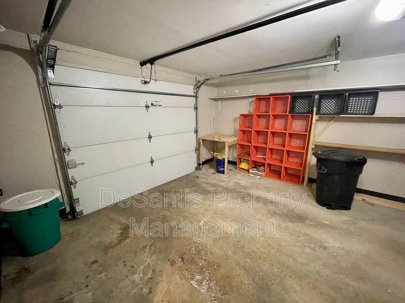 South Fayette - Spacious 3 Bedroom, 2.5 Bath Townhouse - Hunting Ridge Community property image