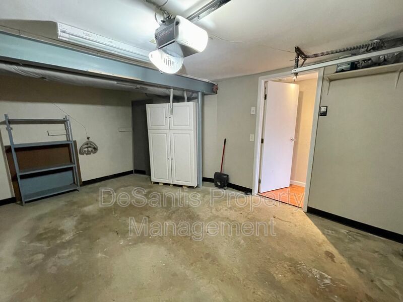 South Fayette - Spacious 3 Bedroom, 2.5 Bath Townhouse - Hunting Ridge Community property image