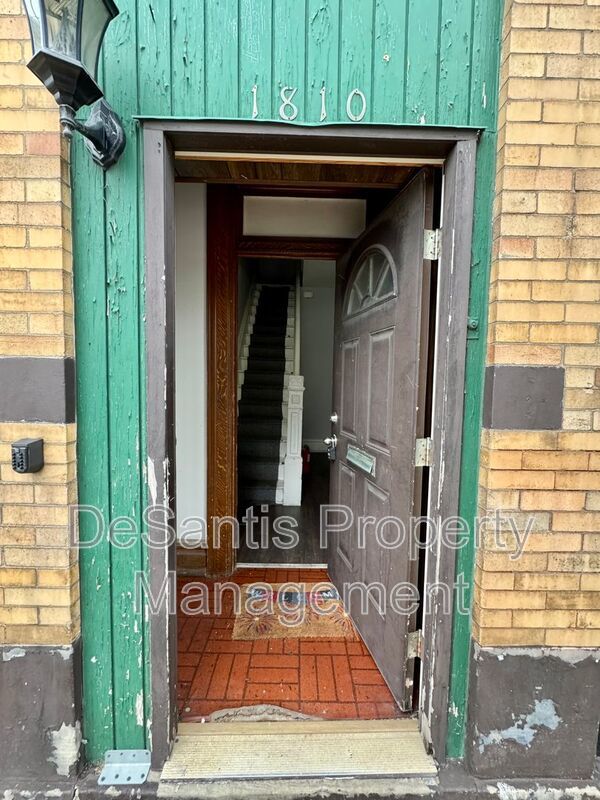 4 Bed 2 Bath Apt in Carrick! property image