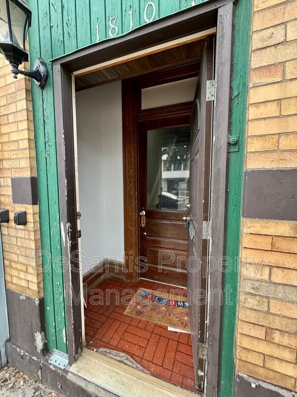 4 Bed 2 Bath Apt in Carrick! property image