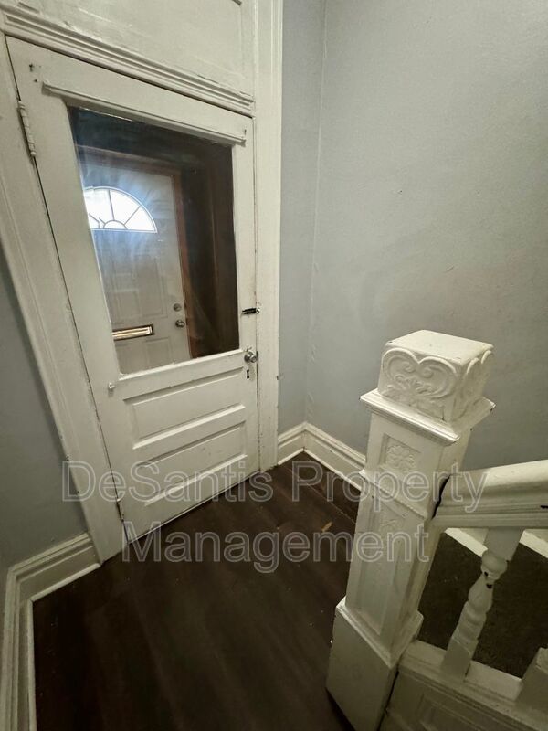 4 Bed 2 Bath Apt in Carrick! property image