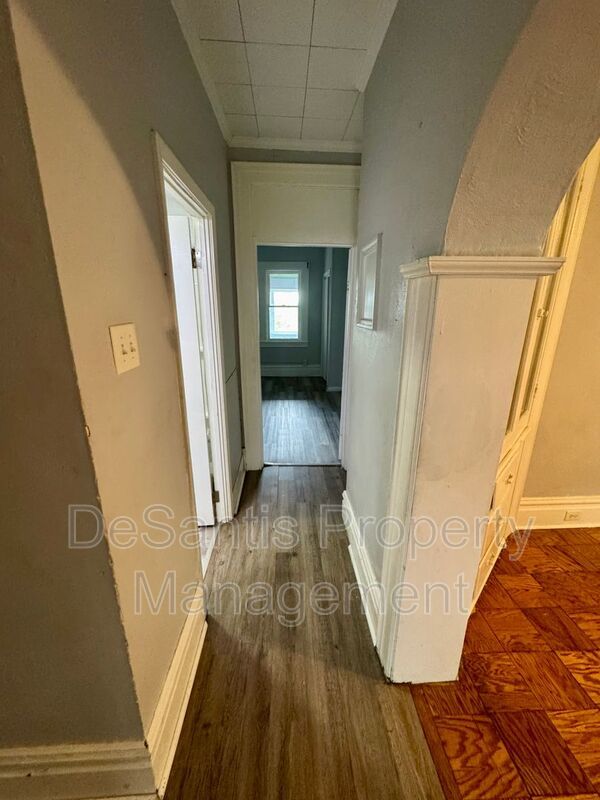 4 Bed 2 Bath Apt in Carrick! property image