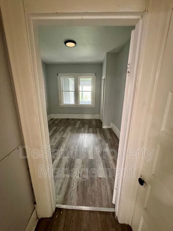 4 Bed 2 Bath Apt in Carrick! property image