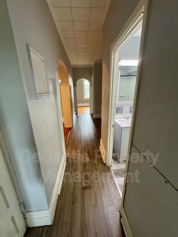 4 Bed 2 Bath Apt in Carrick! property image