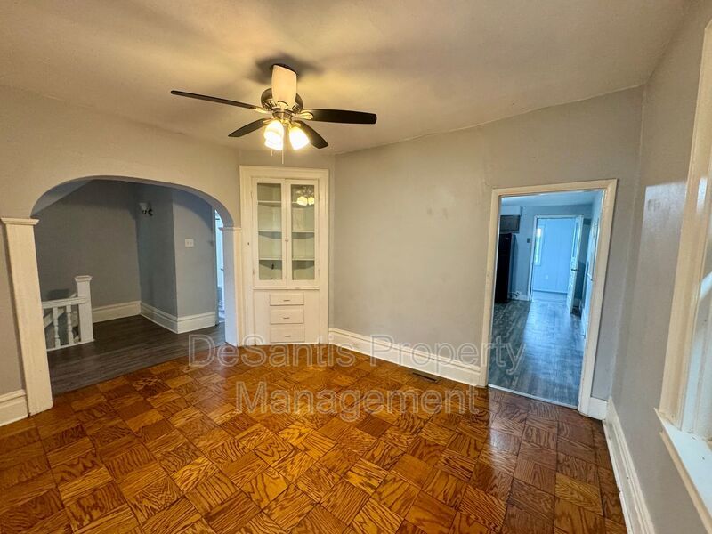4 Bed 2 Bath Apt in Carrick! property image