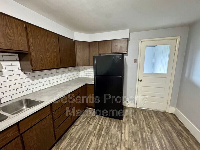 4 Bed 2 Bath Apt in Carrick! property image